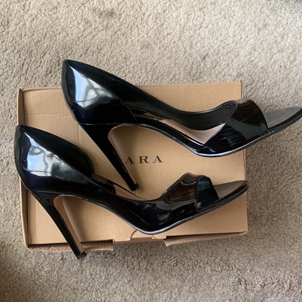 Zara peep toe basic heel